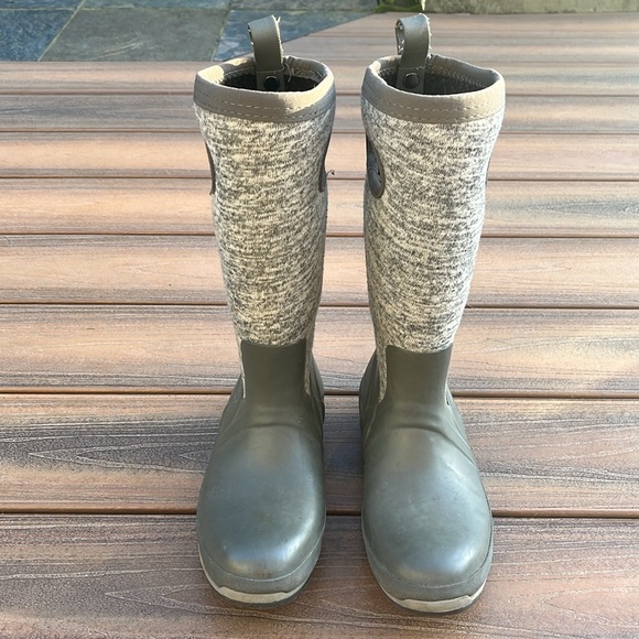 BOGS Grayish/Greenish and White/Grey Heather Fabric Top Winter Bogs EUC - Picture 4 of 7